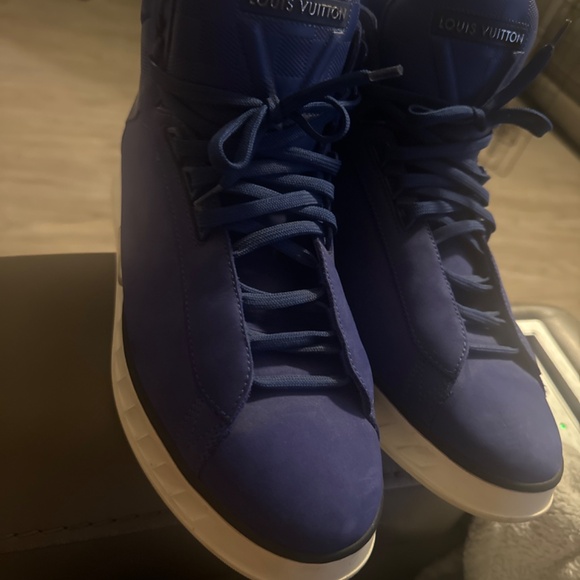 Louis Vuitton Men\'s High Top Sneaker